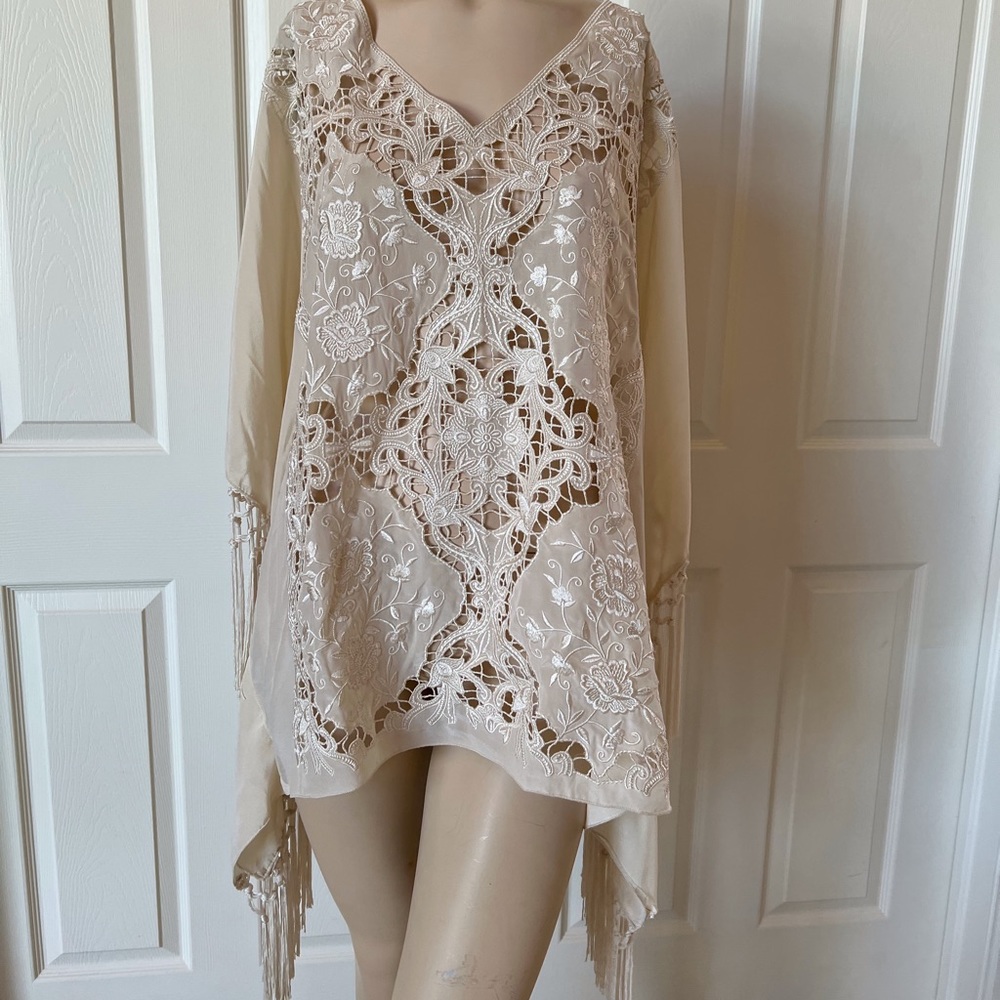 4 Love And Liberty Silk Lace Poncho Blouse L